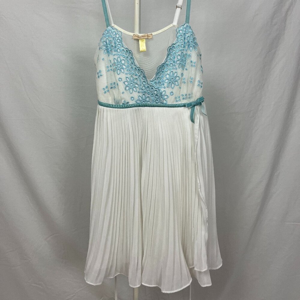 Flora Nikrooz Blue Floral Chemise Lingere Flowy Pleated Top/Nightgown Size S/M